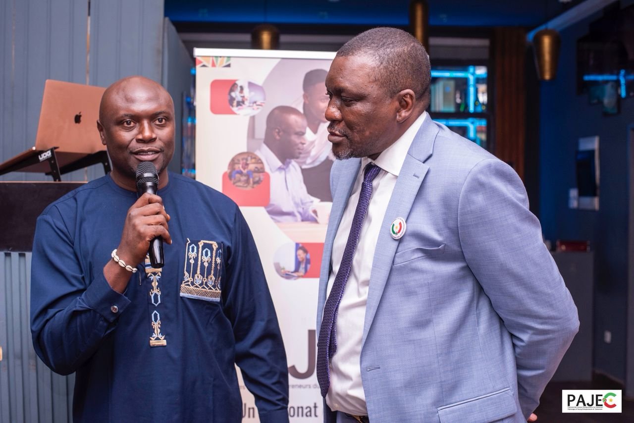 Jeunes entrepreneurs africains en réunion